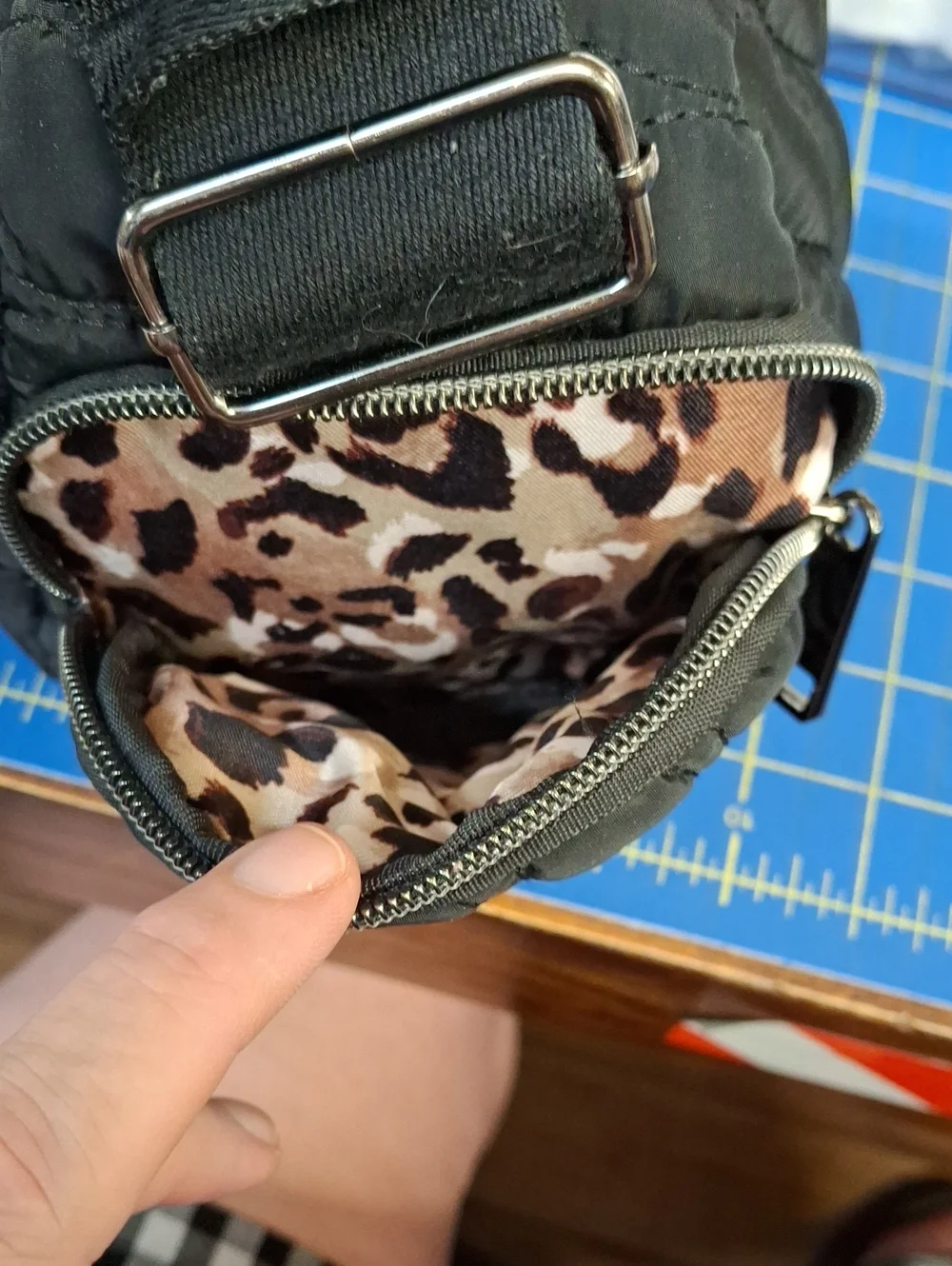 Black Quilted Crossbody 8x4x5 Bag Pre-Loved
